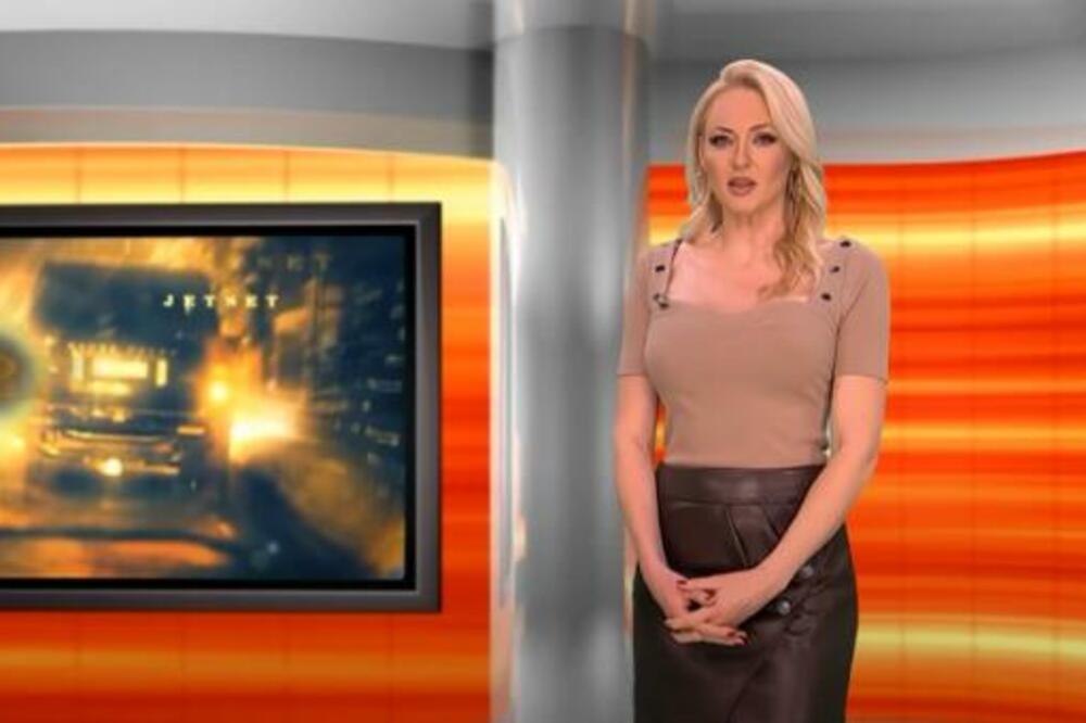 VODITELJKU PAPARACO LOVA GLEDATE DO GRLA ZATVORENU, A OVAKVA JE BEZ ODEĆE: Skinula se i VRELOM POZOM pomutila UM