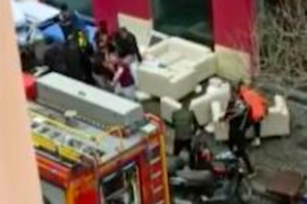 VATRENA STIHIJA U BARSELONI: Požar IZBIO U HOTELU, ima POVREĐENIH (VIDEO)