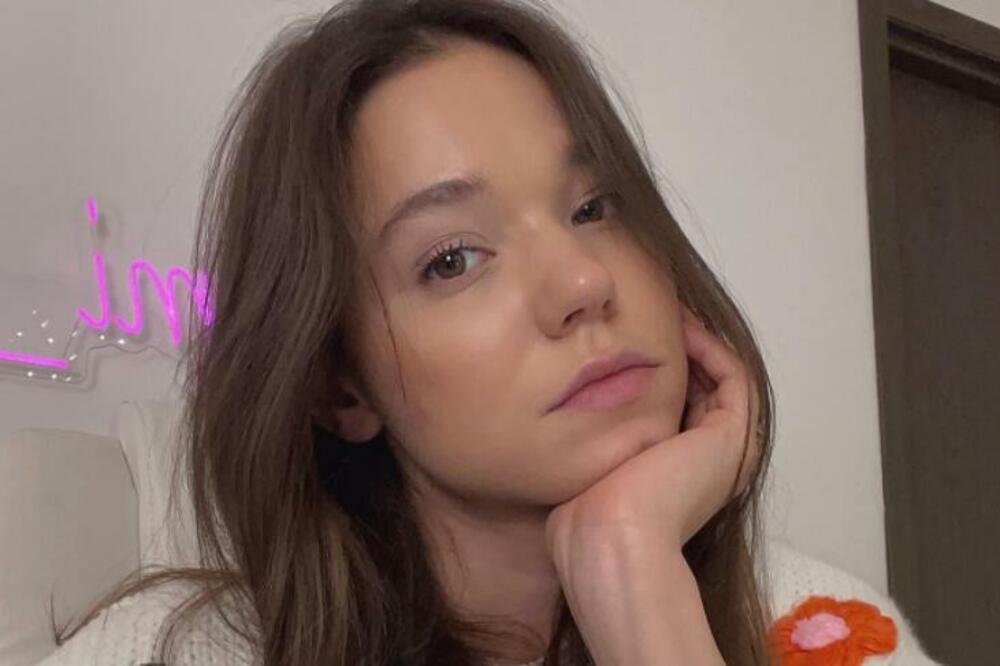 TEK JOJ JE 24 GODINE, A NEĆETE VEROVATI KOLIKO DECE IMA: Šokirala je IZJAVOM šta joj je SLEDEĆI KORAK (FOTO)