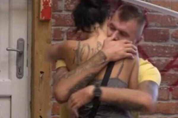 KAKAV ŠOK! MAJA MARINKOVIĆ PONOVO U ZADRUZI, JANJUŠ PREBLEDEO KADA JU JE VIDEO! (VIDEO)