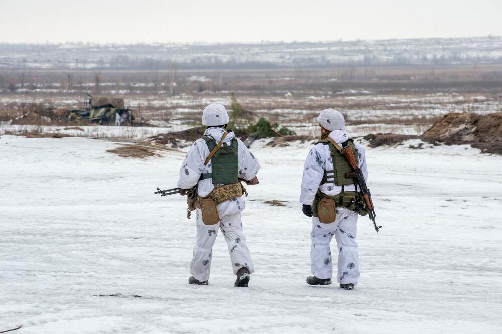 SAD TVRDI: Rusija rasporedila još 7.000 vojnika na granici sa Ukrajinom
