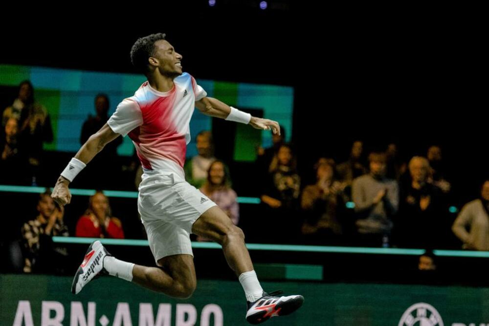 PRVA TITULA U KARIJERI! Kanadski teniser slavio na turniru u Roterdamu! (FOTO)