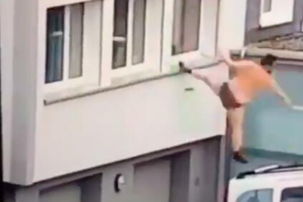 ŽELEO DA USREĆI TUĐU ŽENU ZA DAN ZALJUBLJENIH: Muškarac uhvaćen u ŠVALERACIJI, nastala prava DRAMA! (VIDEO)