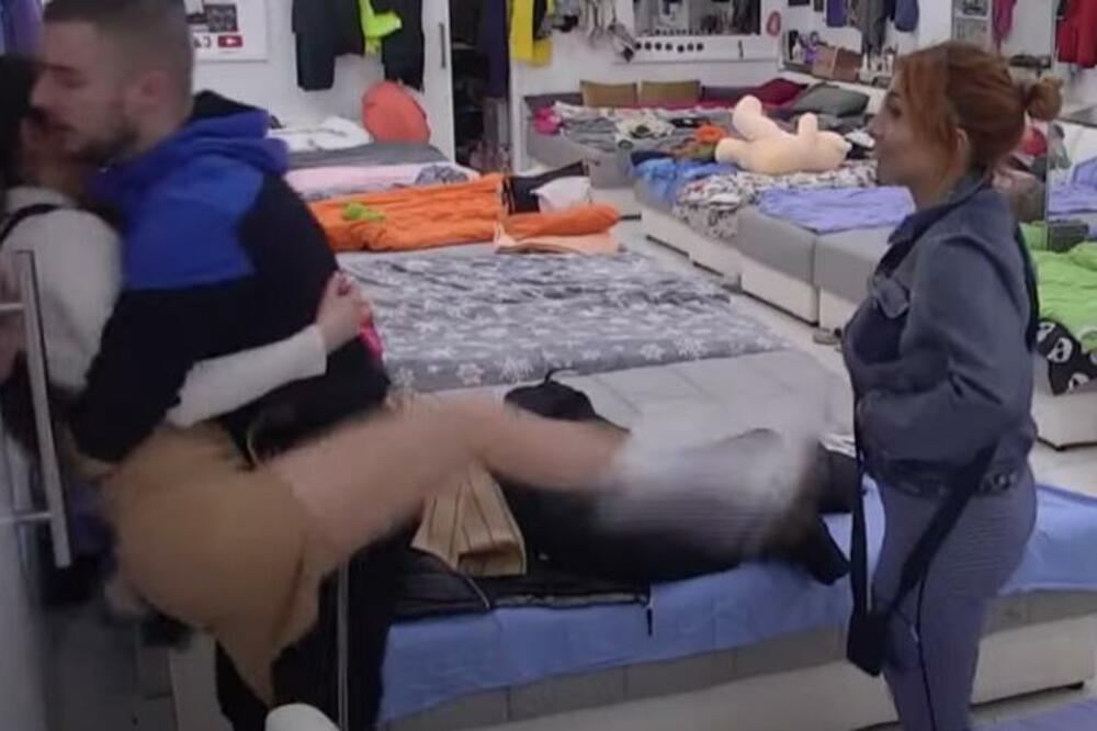 OPASNA TUČA U ZADRUZI: Letele noge i flaše! (VIDEO)