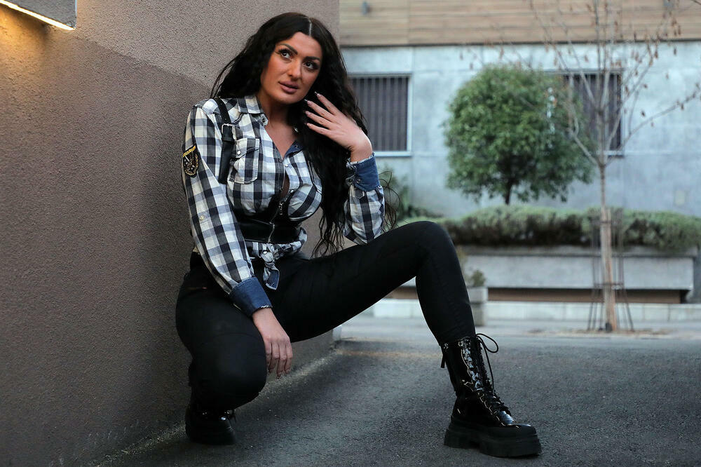 "VESNU NE MOGU DA GLEDAM NI KAO MAJKU, NI KAO MAĆEHU!" Ćerka Đoleta Đoganija OTVORILA dušu o porodičnim odnosima!