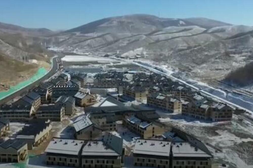Poseta Zimskom olimpijskom selu u Džangđijakou sa Svetkom! VIDEO