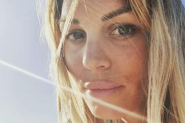 SRPKINJA ZATRUDNELA SA HRVATOM! Mlađi je 9 godina, a ONA JE TOLIKO SE*SI DA ĆE VAM POZLITI (FOTO)