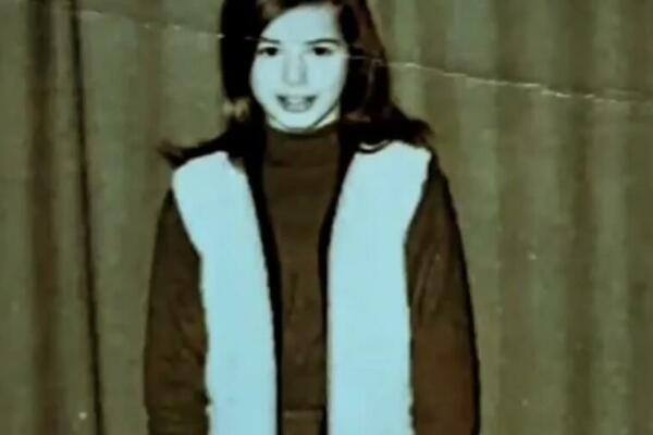 CELA BIVŠA JUGA JE LUDELA ZA NJENOM LEPOTOM! Da li prepoznajete devojčicu sa slike? Danas je VAŽNO IME!