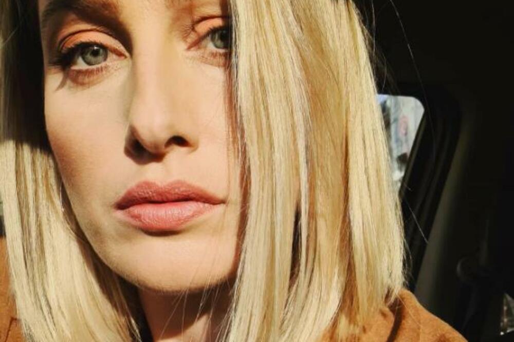 ČILA BARAT BASTAIĆ ČEKA DETE! (FOTO)