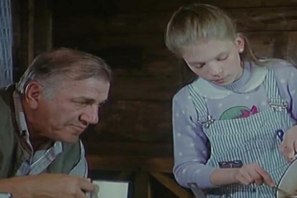 CELA SRBIJA JE PLAKALA ZBOG FILMSKE UNUKE BATE ŽIVOJINOVIĆA: Odlučila je da se NE BAVI GLUMOM posle ovog FILMA!