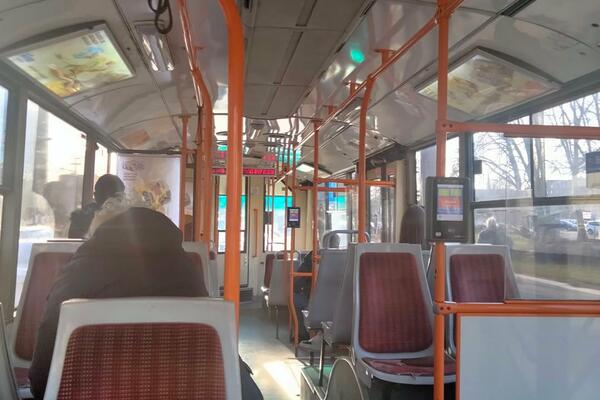 SPRSKI DOKTOR DULITL! LJUDI ZBOG PRIZORA IZ AUTOBUSA 35 OSTALI BEZ TEKSTA: Nastao muk kad su videli ovog momka! ŠOK