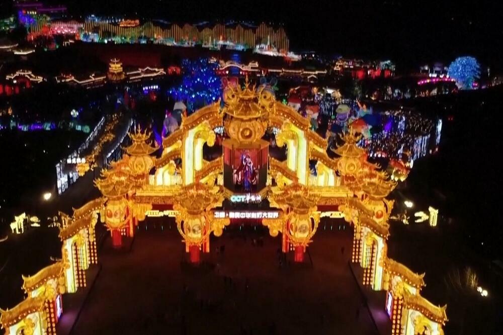 Fenjeri u Zigungu osvetljavaju tradicionalnu kinesku kulturu! (VIDEO)