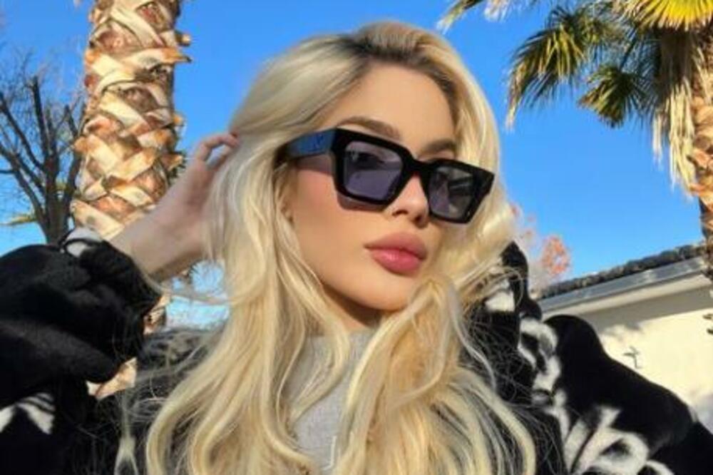 BRUTALNO LEPA PLAVUŠA PADA NA BRAZILCE! Bila je u vezi sa Nejmarom, a sada čeka dete sa zvezdom Reala! (FOTO)