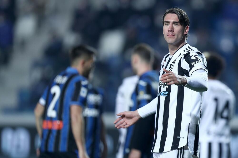 VLAHOVIĆ HVATA RITAM! Odradio prvi trening sa ekipom!