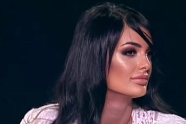 VIKTORIJA SA BIVŠIM MUŽEM ZAVRŠILA NA SUDU: Tvdri da joj NE PLAĆA alimentacije, SVE IZAŠLO NA VIDELO