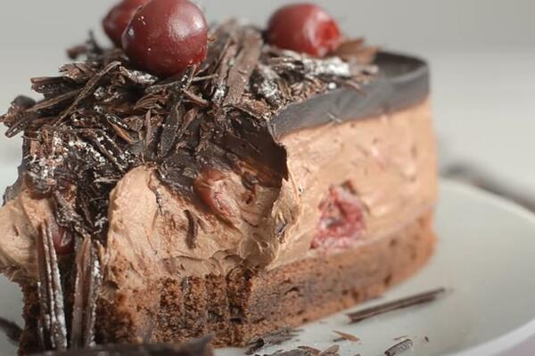 KADA PROBATE PARČE OVE TORTE, TOTALNO ĆETE ZABORAVITI NA PRAVI ŠVARCVALD: Beli FIL zamenite sa OVIM biće KREMASTIJA