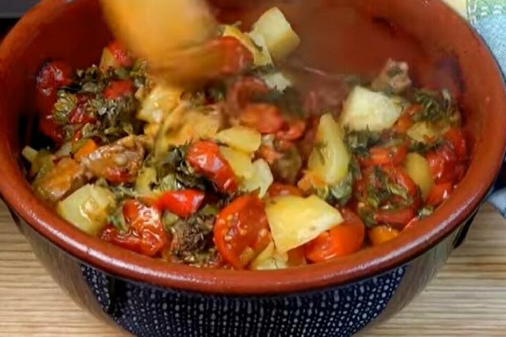 SRPSKI PAPRIKAŠ IZ 1865. GODINE: Trik je u ovoj VRSTI MESA zbog kojeg se TOPI u ustima, domaćice pišite RECEPT