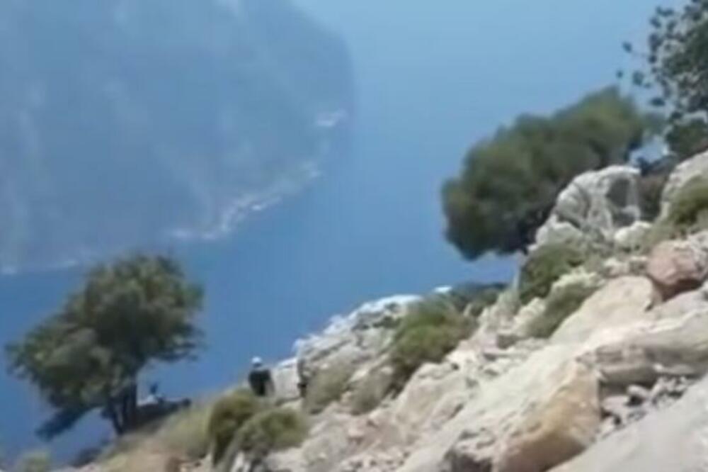 SRBI KOD VALENSIJE SLETELI SA LITICE OD 20 METARA: Helikopterima hitno prebačeni u bolnicu, teško su povređeni