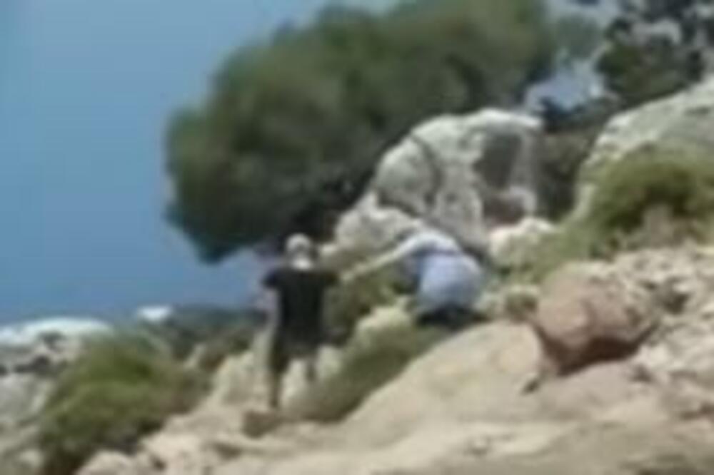 SLIKAO TRUDNU ŽENU PA JE GURNUO U PROVALIJU: Zbog jezivog UBISTVA mnogima se DIŽE KOSA NA GLAVI (VIDEO)