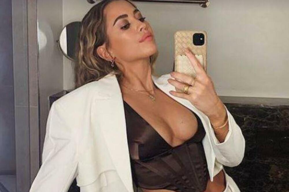 NAJZGODNIJA BLOGERKA PALA NA CRNOGORCA: Prati ih ceo BALKAN, žive kao LORDOVI, 100 NA SAT! (FOTO) (VIDEO)