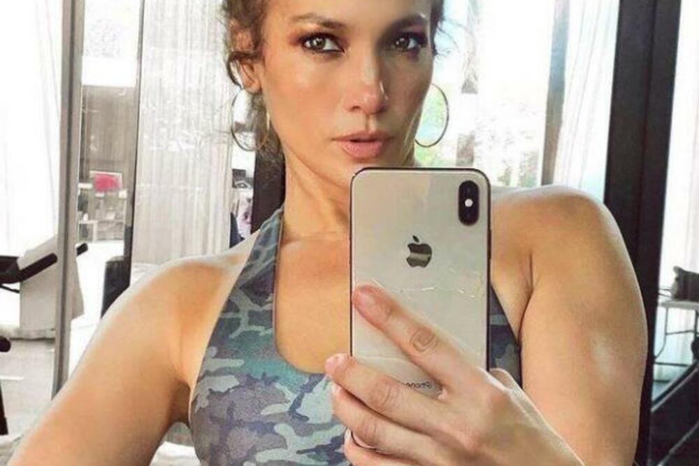 BAHATO PONAŠANJE DŽENIFER LOPEZ!? Optužila je SESTRA ove zvezde!