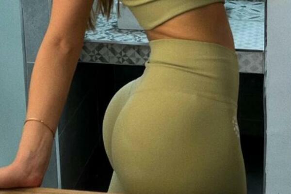 NIJE STANIJINA, NIJE NI AFRIKINA, ALI PRETI DA PREUZME TRON: Da li možete da prepoznate ČIJA JE ZANOSNA POZADINA?