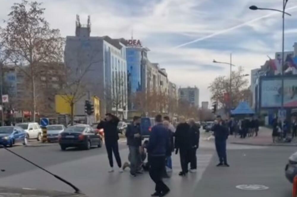 OBOREN PEŠAK KOD FUTOŠKE PIJACE U NOVOM SADU: Čovek odmah prebačen na hirurgiju KCV! (VIDEO)