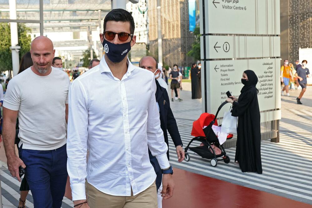 GOSPODSKI! ZLOBNICI MOGU DA GA MRZE! ĐOKOVIĆ JOŠ JEDNOM POKAZAO MANIRE! U TEŠKOM MOMENTU URADIO OVO! (FOTO)