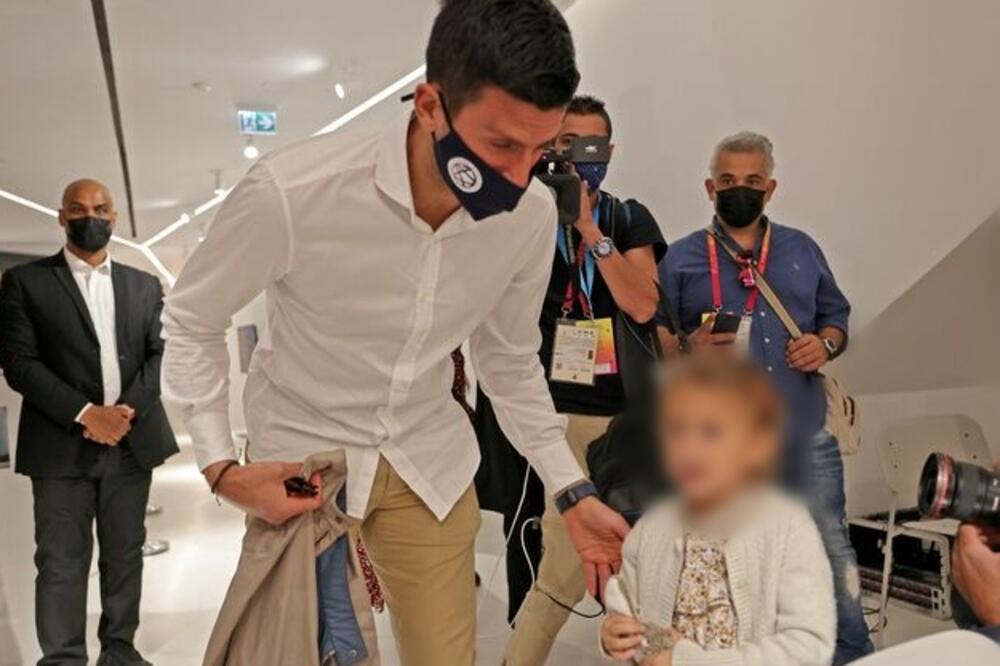 Stefana smo videli, o njemu se pričalo tokom Vimbldona - TARE NIJE BILO DO FINALA: OSVOJILA SVET OSMEHOM! (FOTO)