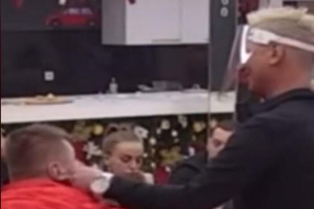 KAMERA ZABELEŽILA NEZGODAN TRENUTAK USRED LAJVA IZMEĐU MILANA I ZADRUGARA: Mazi ga po nozi ispod stola?!