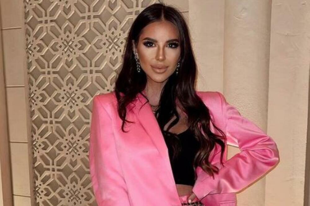 ZORANNAH ODGOVOROM ZBUNILA JAVNOST: Zadrhtao joj glas kada je IZUSTILA OVU REČENICU