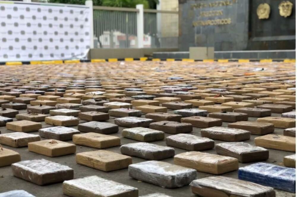 AKCIJA ESMERALDA: Zaplenjen kokain u vrednosti od 50 milion dolara! (VIDEO)