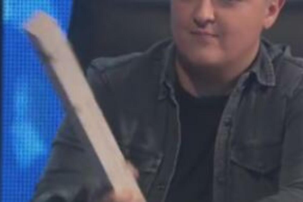 MARIJA ŠERIFOVIĆ UZELA GREDU I HTELA DA NASRNE NA MILIJA U EMISJI: "Spucaću te i ići ću u zatvor"