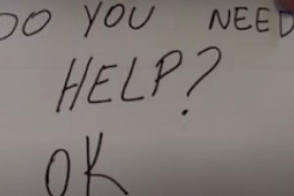 NISU MU DAVALI VEČERU,TRPEO JE JEZIVO ZLOSTAVLJANJE:Jedna konobarica postala je HEROINA i spasla dečaka(11) (VIDEO)