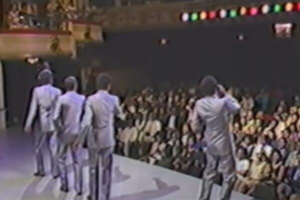 UMRO LEGENDARNI PEVAČ, TUGA!