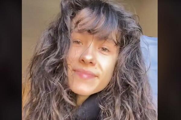 ŽENA KOJU VIDITE NE KORISTI ŠAMPON VEĆ 6 GODINA, EVO I ZAŠTO: Da li ste SPREMNI?! (FOTO/VIDEO)