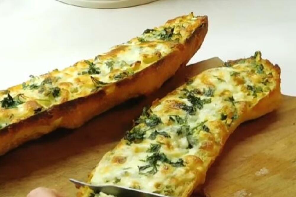 HLEB SA BELIM LUKOM - IDEALNO ZA VEČERU: Preko stavite ovaj SASTOJAK i samo UBACITE U RERNU (RECEPT)