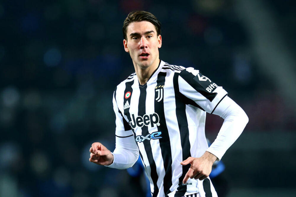 VLAHOVIĆ JE MOGAO DA ZAVRŠI U MANČESTERU? Rangnik otkrio da je hteo Srbina, uprava rekla: NE!