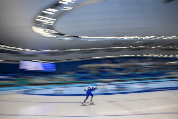 PLJUVAO PO ZOI - KINA GRUBO RUŠI LJUDSKA PRAVA! POMENUO HITLERA, OPLEO I PO RUSIJI!