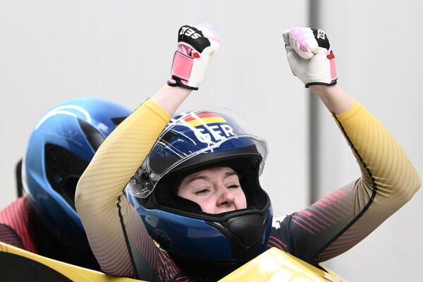 I DALJE SU NAJJAČI: Nemačka ponovo uzela zlatu medalju u bobu!