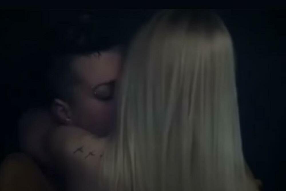 LJUBAVNI SPEKTAKL U BARU! Sanja navalila na devojku, ZABORABILA NA KAMERE!