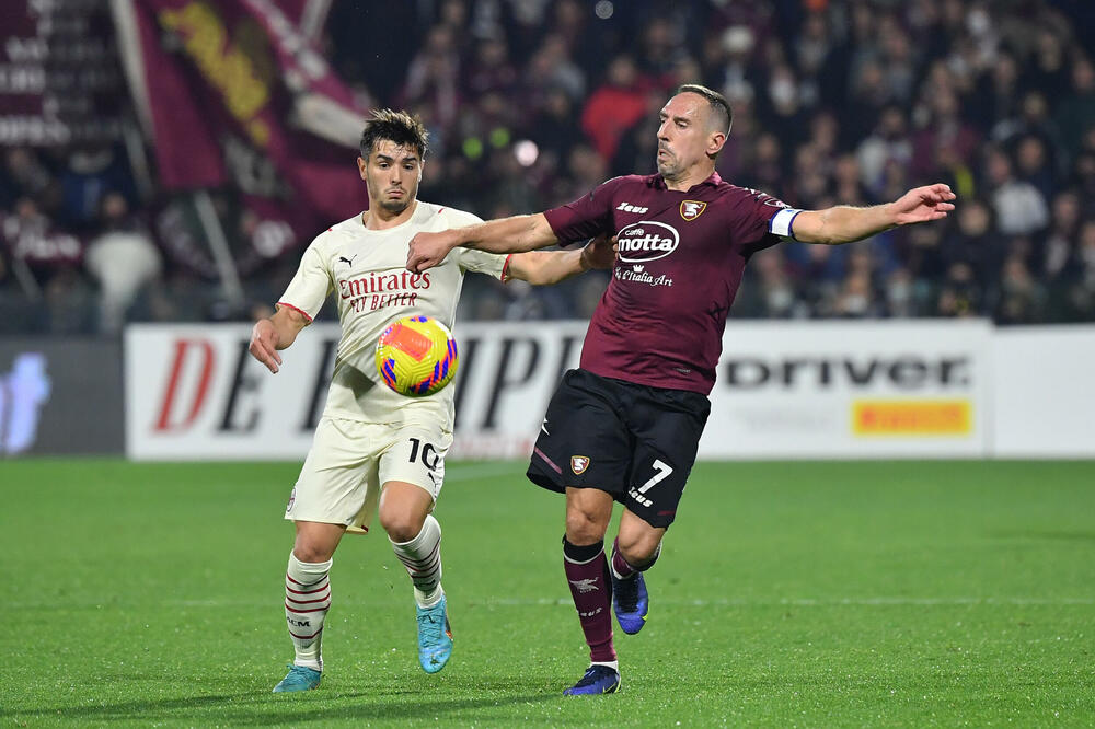 HLADAN TUŠ ZA MILAN! Poslednji tim prvenstva IZNENADIO lidera!