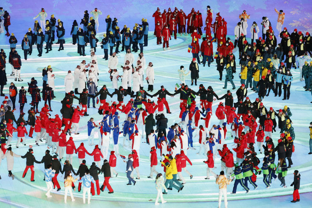 POČELA CEREMONIJA ZATVARANJA OLIMPIJSKIH IGARA: Kinezi u stilu spuštaju zavesu na zimske čarolije! (VIDEO)