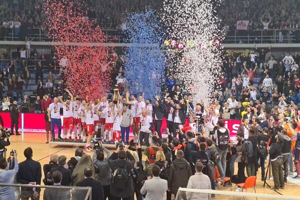 CRVENO-BELA BAJKA! (FOTO)