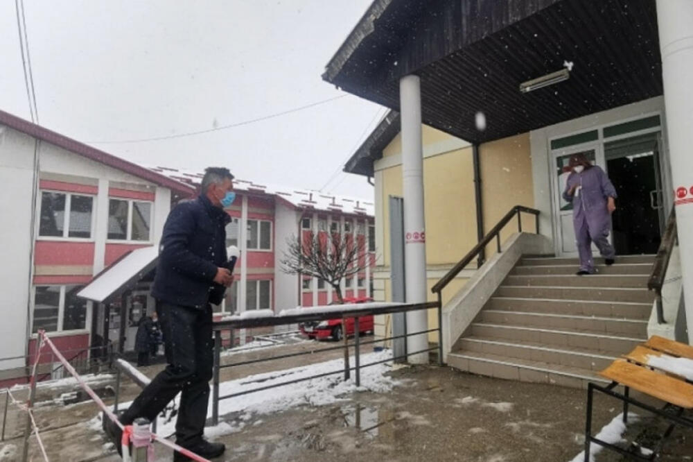 BLIZU 50 PACIJENATA OTPUŠTENO NA KUĆNO LEČENJE: 5 osoba ima tešku kliničku sliku u Zlatiborskom okrugu!