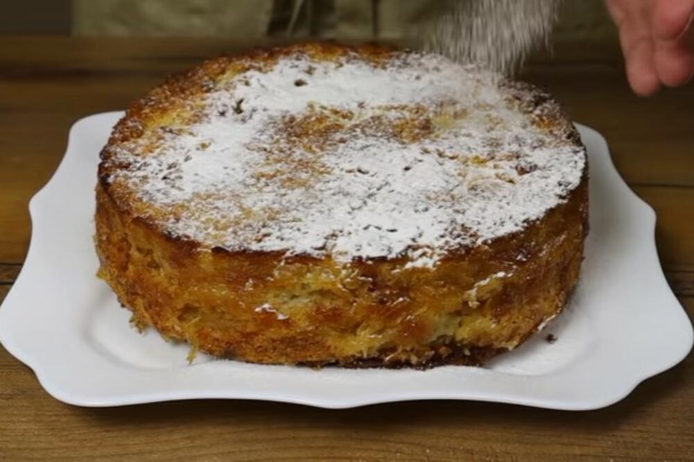 PETROVDANSKI KOLAČ SA JABUKAMA: Pravi se od POSEBNE VRSTE voća, gosti će vam TRAŽITI JOŠ (RECEPT)