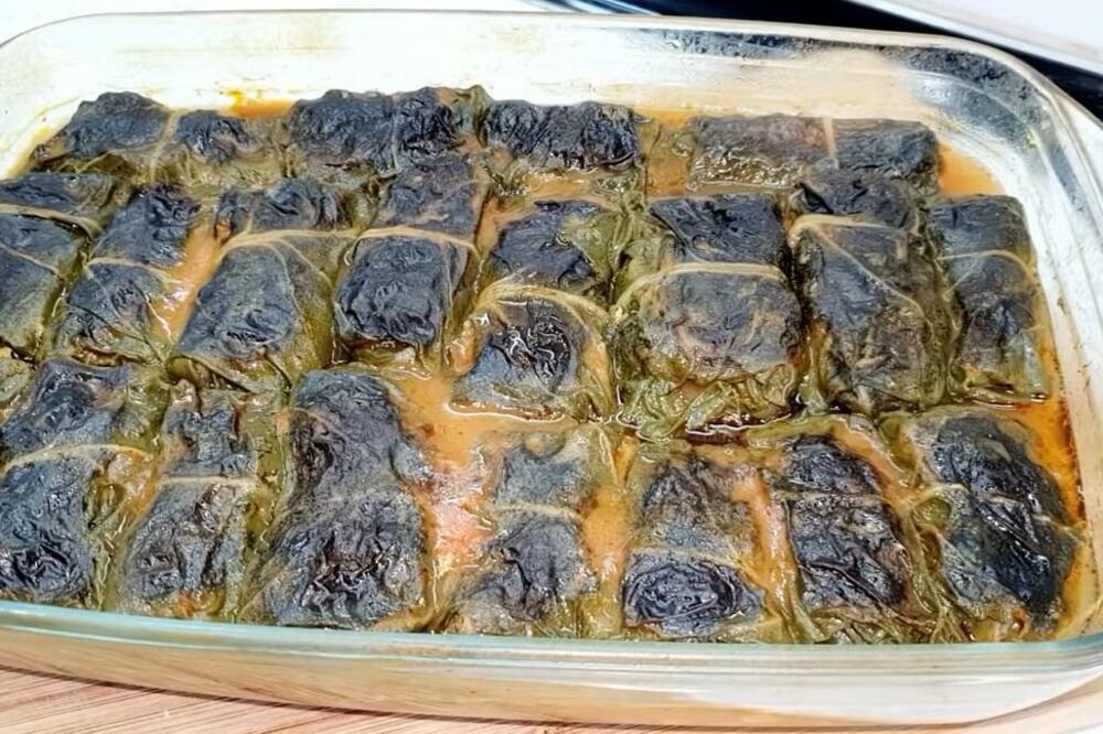 TRIK DA ZA ČAS ZAMOTATE SARMICE SA ZELJEM: Stavite ih brzinski u rernu, sve se sprema samo! (RECEPT)