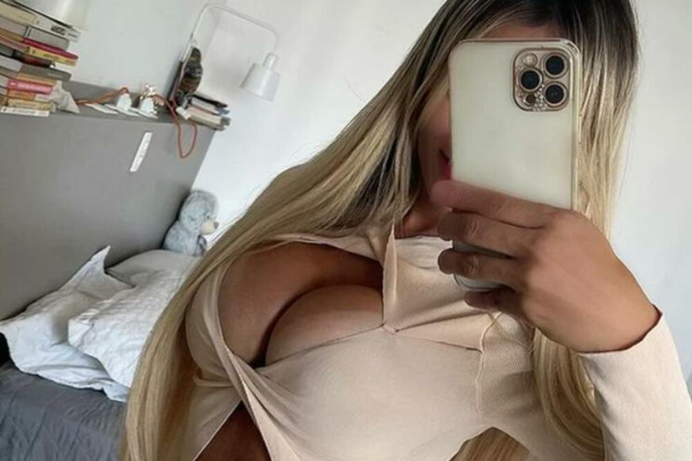 TOLIKO JE SE*SI DA JOJ PRETE SMRĆU! Instruktorka fitnesa se ogolila, TO ŠTO IMA NEMAJU SVI (FOTO)