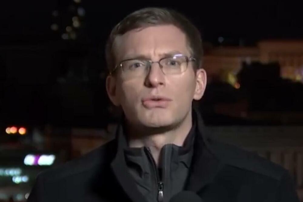 DOPISNIK IZ KIJEVA POKRIVA UKRAJINSKU KRIZU NA ČAK 6 JEZIKA! Filip je ČUVEN po tome što je POLIGLOTA (VIDEO)