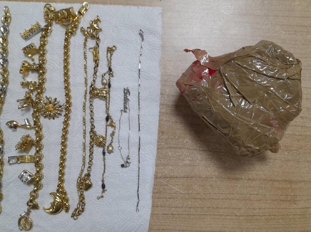 Zlato, Nakit, Zaplena